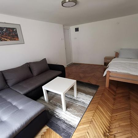 Nov Apartman U Mirnoj Ulici U Centru Beograda Eksteriør billede