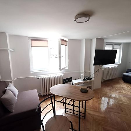 Nov Apartman U Mirnoj Ulici U Centru Beograda Eksteriør billede